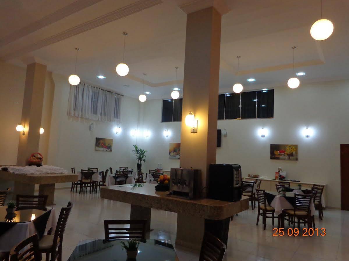 Hotel Dom Baroni グアラプアバ エクステリア 写真